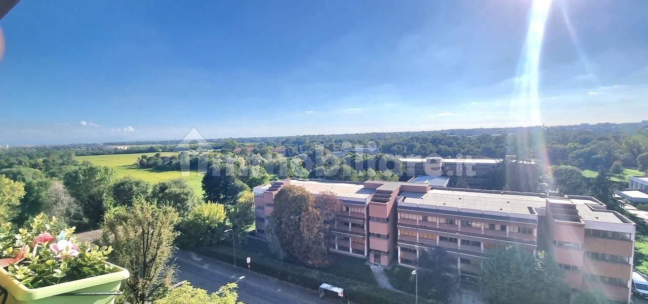 3 bedrooms Apartment in Milan, Italy No. 341952