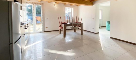 5غرفة منزل في Medolla, Italy رقم 142902 7