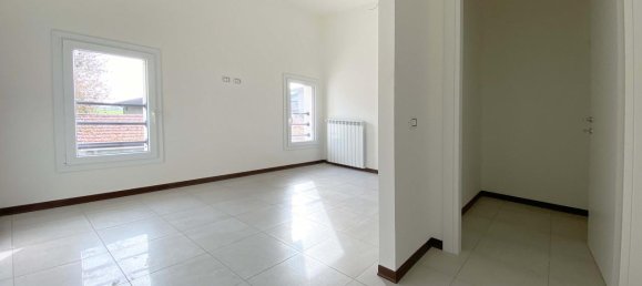 5غرفة منزل في Medolla, Italy رقم 142902 11