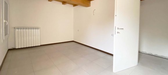 5غرفة منزل في Medolla, Italy رقم 142902 17