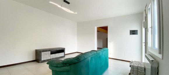 5غرفة منزل في Medolla, Italy رقم 142902 3