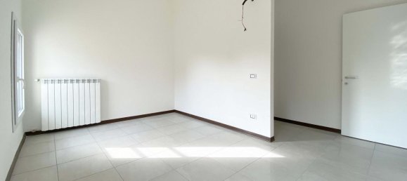 5غرفة منزل في Medolla, Italy رقم 142902 12