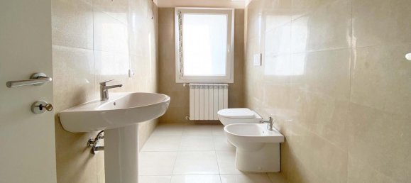 5غرفة منزل في Medolla, Italy رقم 142902 16