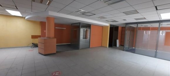 429m² Office in Rouen, France No. 353061 9