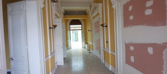 429m² Office in Rouen, France No. 353061 11