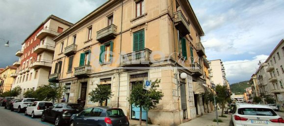4 rooms Apartment in Cosenza, Italy No. 168855 2