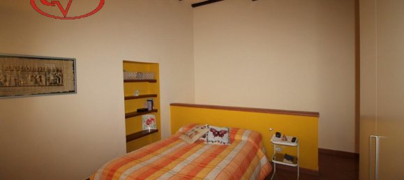 2 rooms Apartment in Terranuova Bracciolini, Italy No. 235522 8