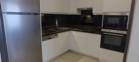 Penthouse 3+1 in Twin Towers, Mahmutlar, Turkey No. 35062 4