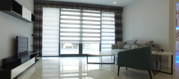 Penthouse 3+1 in Twin Towers, Mahmutlar, Turkey No. 35062 9