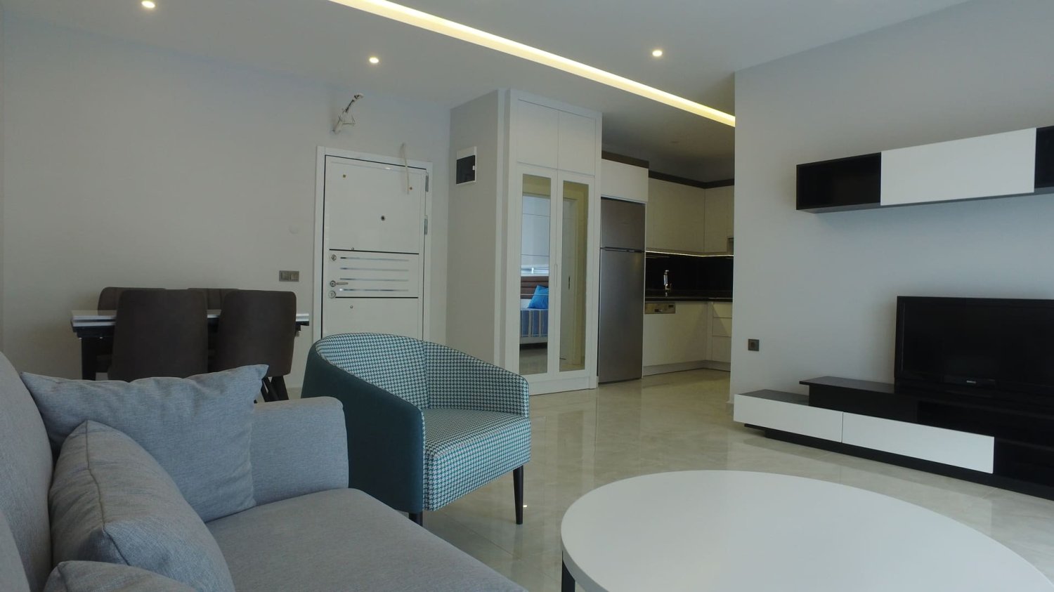 Penthouse 3+1 in Twin Towers, Mahmutlar, Turkey No. 35062