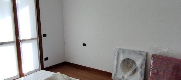 2 Schlafzimmer Wohnung in Solbiate Olona, Italy, Nr. 184528 8