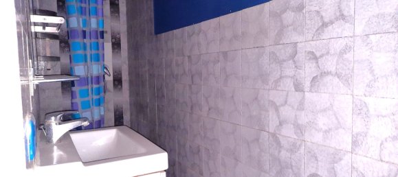 2-salle Appartement à Bari, Italy No. 125079 9