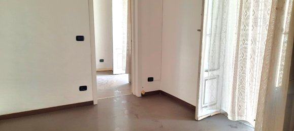 2-salle Appartement à Bari, Italy No. 125079 6