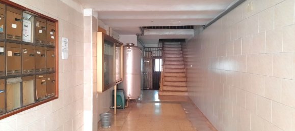 2-salle Appartement à Bari, Italy No. 125079 3