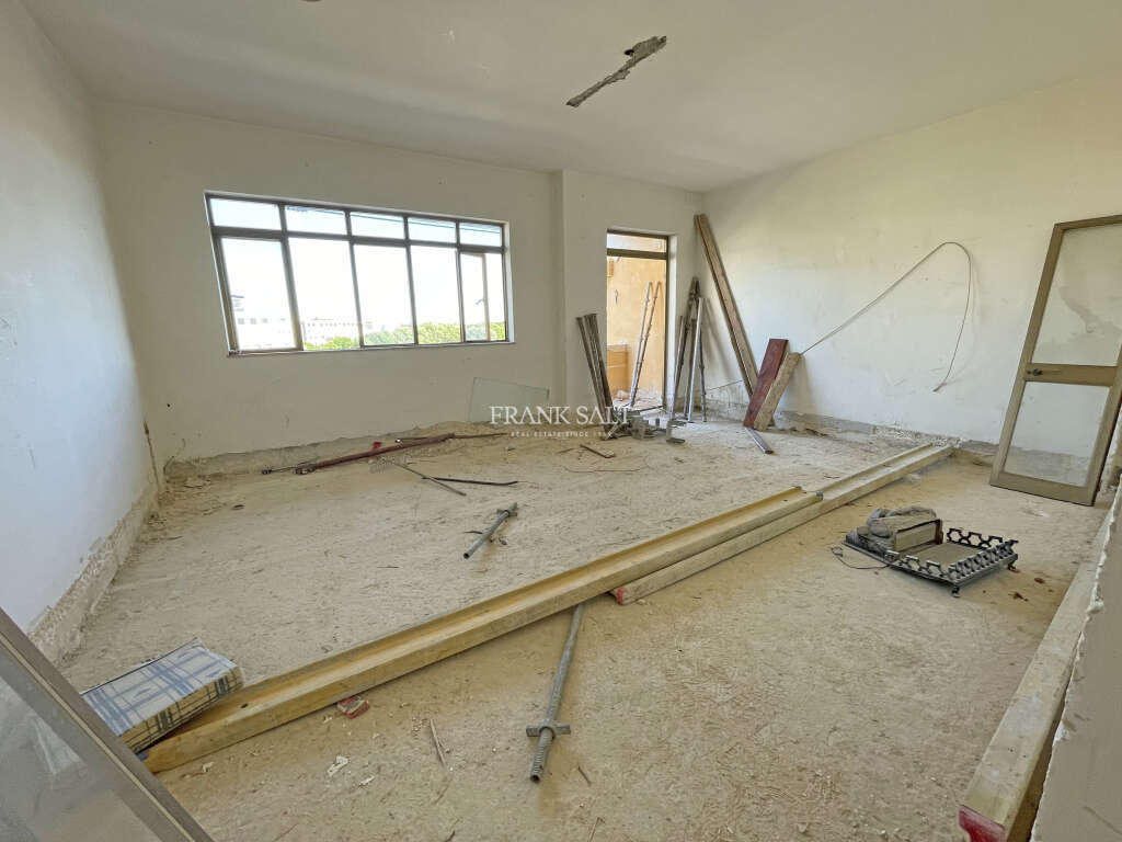 3 bedrooms Apartment in Mosta, Malta No. 2296