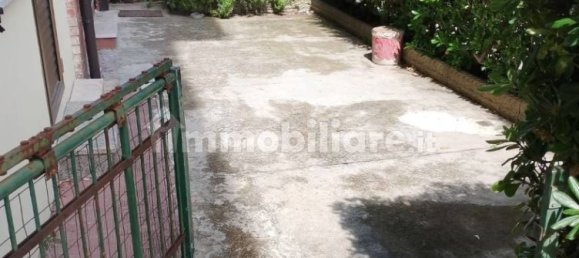 2 bedrooms Apartment in Pescara, Italy No. 339742 4