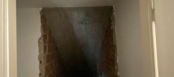 Коммерческая недвижимость 95м² в Реджелло, Италия № 284871 5