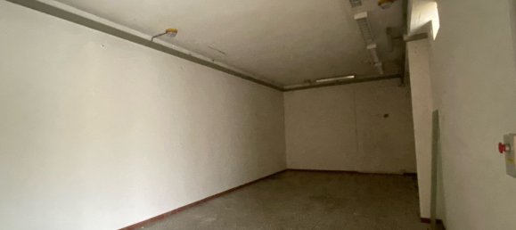 Коммерческая недвижимость 95м² в Реджелло, Италия № 284871 4