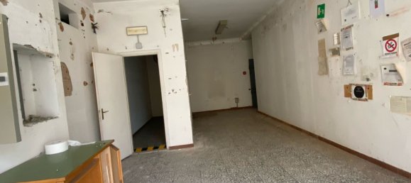 Коммерческая недвижимость 95м² в Реджелло, Италия № 284871 9