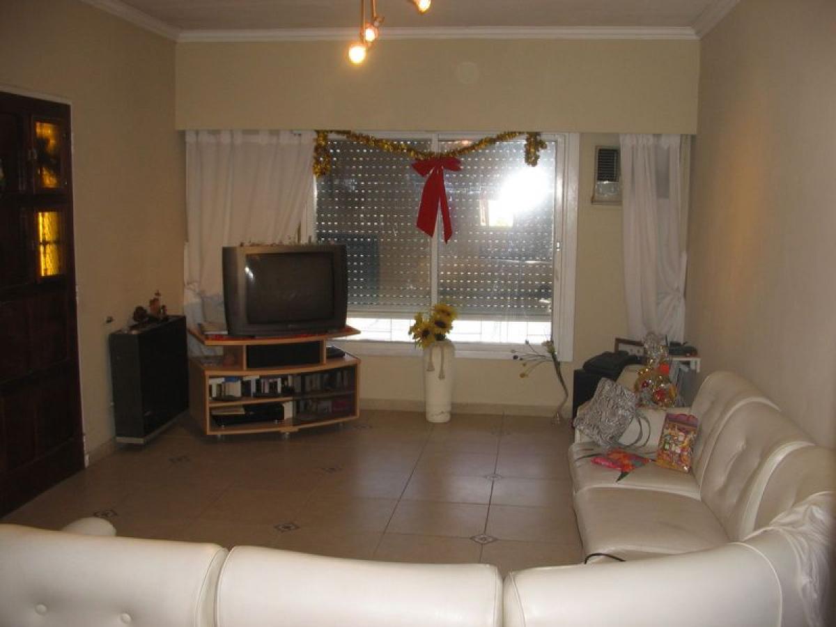 3 Schlafzimmer Haus in Moron, Argentina, Nr. 8742