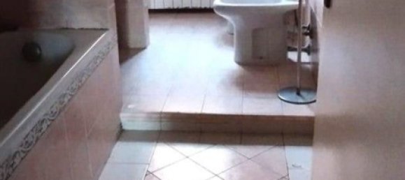 5 rooms Apartment in Massa, Italy No. 188977 7