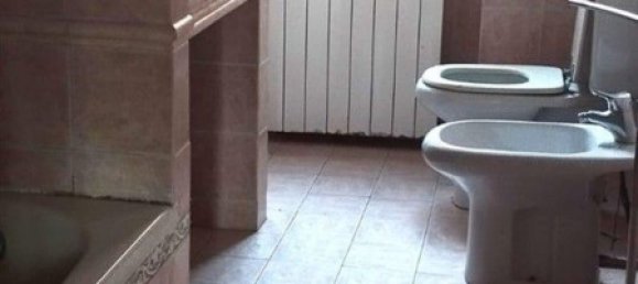 5 rooms Apartment in Massa, Italy No. 188977 8