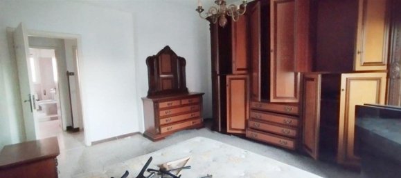 5 rooms Apartment in Massa, Italy No. 188977 14