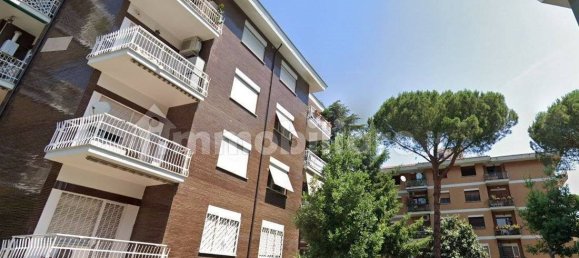 2 bedrooms Apartment in Rome, Italy No. 337893 24