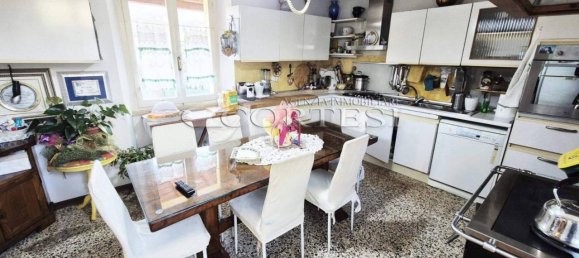 4 rooms House in Città di Castello, Italy No. 65020 9