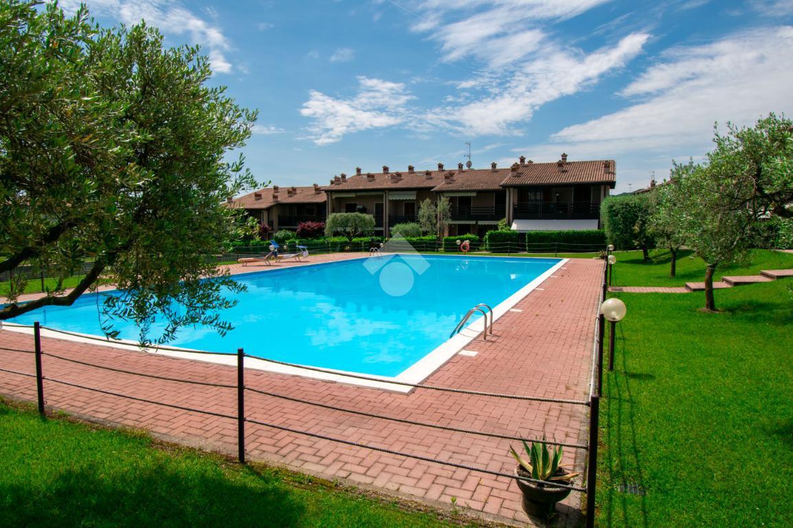 3 rooms Apartment in Padenghe sul Garda, Italy No. 2065