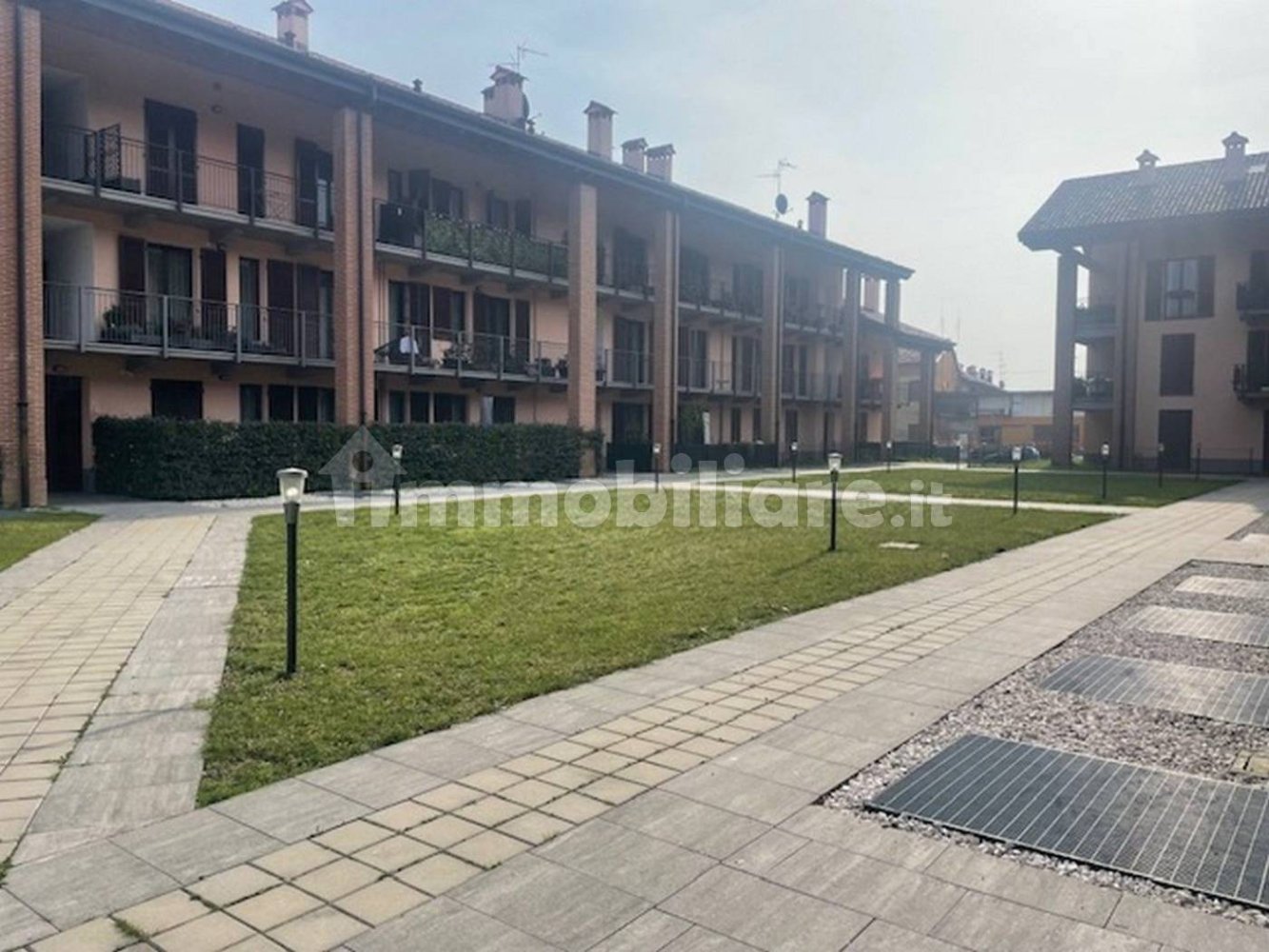 1 bedroom Apartment in San Donato Milanese, Italy No. 101648
