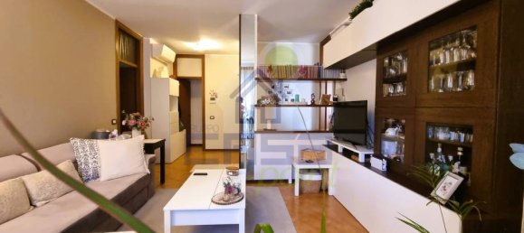 2 bedrooms Apartment in Casalpusterlengo, Italy No. 359609 5