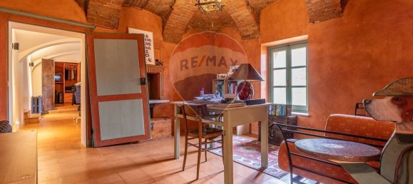 Casa de 10 habitaciónes en Dorzano, Italy No. 138337 50