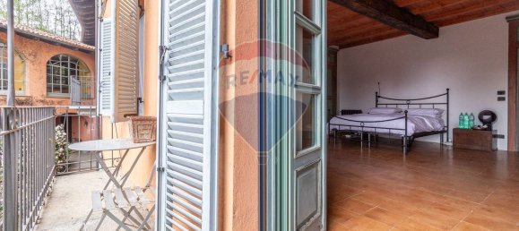 Casa de 10 habitaciónes en Dorzano, Italy No. 138337 2