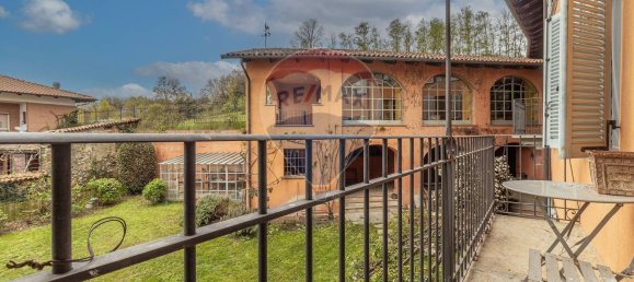 Casa de 10 habitaciónes en Dorzano, Italy No. 138337 3