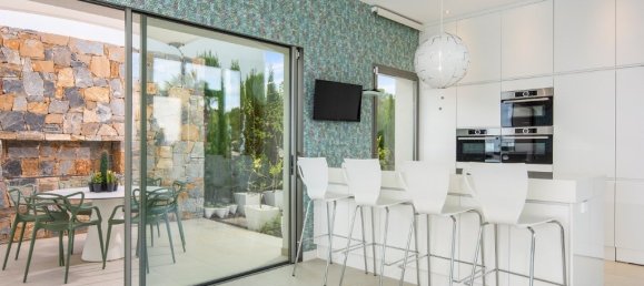 3 bedrooms Villa in Campoamor, Spain No. 290196 3