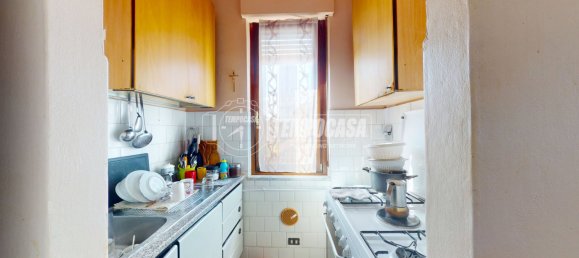 3 rooms Apartment in Alba, Italy No. 275851 4