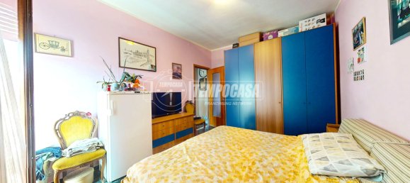 3 rooms Apartment in Alba, Italy No. 275851 2