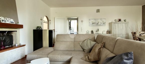 8 rooms Villa in San Mauro Pascoli, Italy No. 165114 6