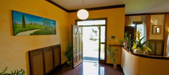 6 bedrooms Villa in Vergiate, Italy No. 312023 33