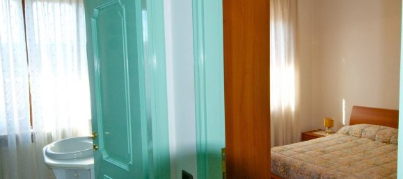 6 bedrooms Villa in Vergiate, Italy No. 312023 39