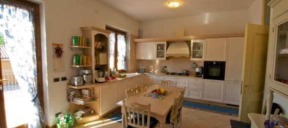 6 bedrooms Villa in Vergiate, Italy No. 312023 35