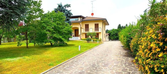6 bedrooms Villa in Vergiate, Italy No. 312023 2