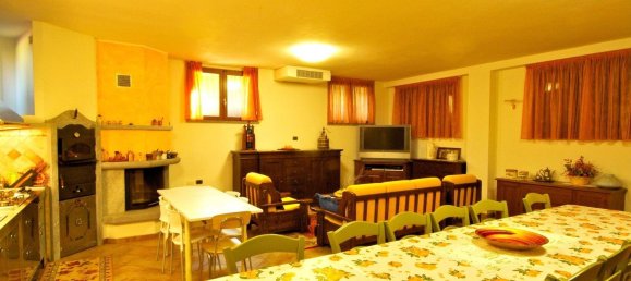 6 bedrooms Villa in Vergiate, Italy No. 312023 44