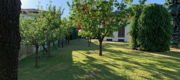 6 bedrooms Villa in Vergiate, Italy No. 312023 11