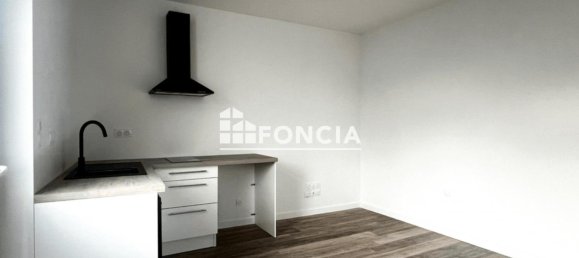 Квартира с 1 спальней в Ле Буска, Франция № 110969 3