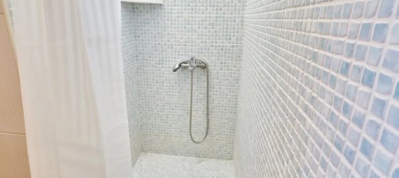 Propiedad comercial de 6 dormitorios en Karystos, Greece No. 2816 7