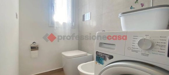 4-salle Appartement à Catania, Italy No. 155972 11