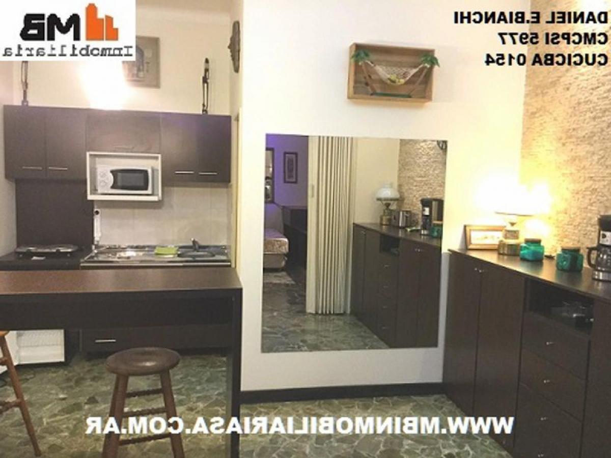 6 bedrooms House in Buenos Aires, Argentina No. 90438