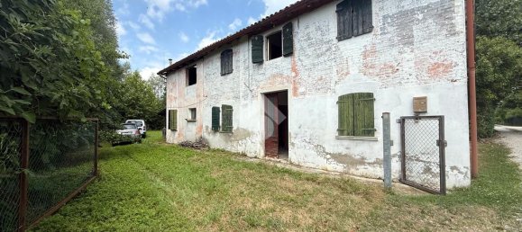 3 Schlafzimmer Haus in Mirano, Italy, Nr. 271753 4